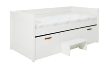 Load image into Gallery viewer, WEBBUTIK - LIFETIME Kidsrooms Beds &amp; Accessories Cool Kids enkeltseng med 2 skuffer og skammel 90 cm
